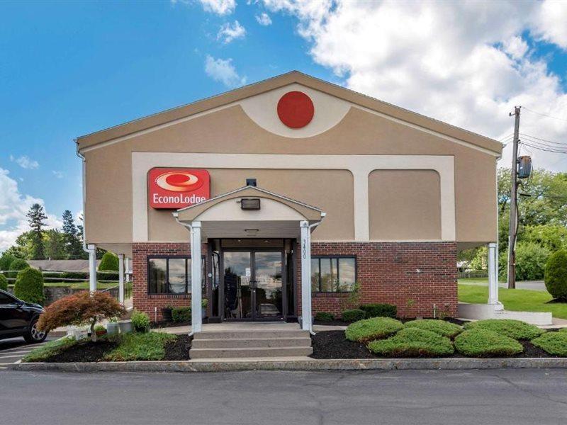 Econo Lodge Dewitt I-90 Экстерьер фото