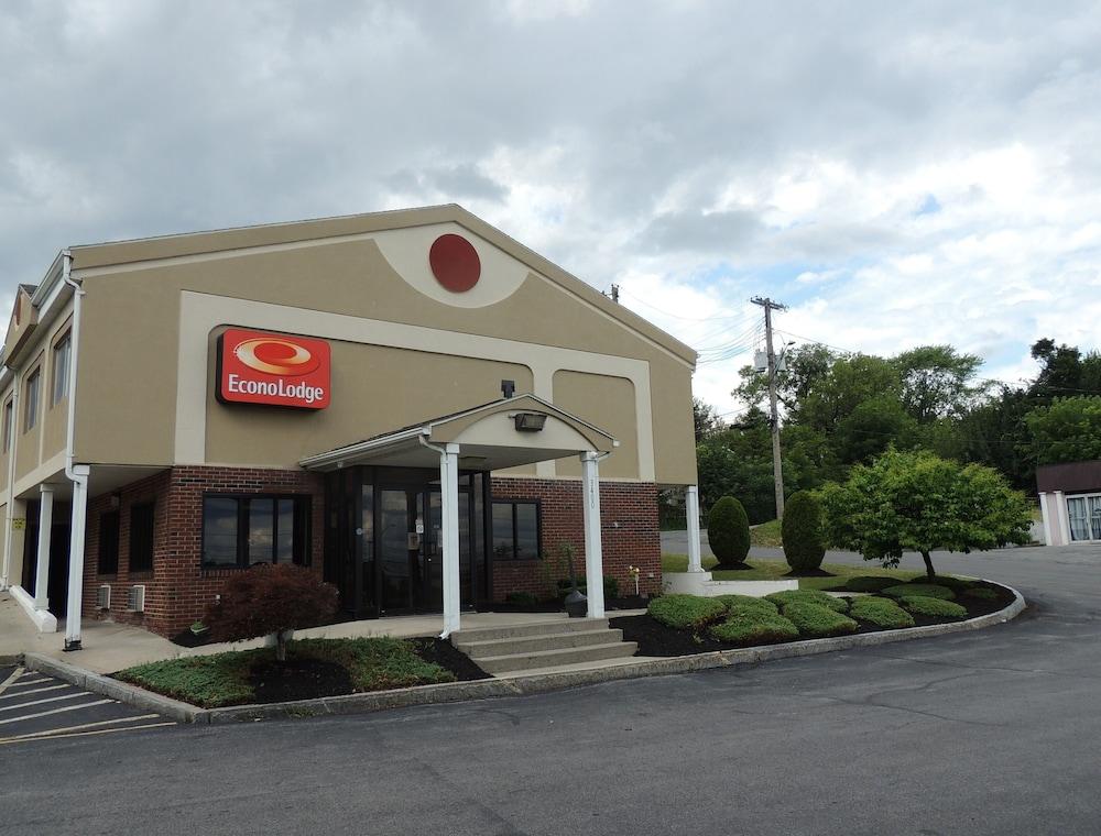Econo Lodge Dewitt I-90 Экстерьер фото